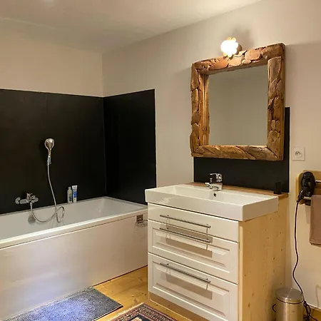 Ferme Point Du Jour Avec Sauna Et Jacuzzi Apartman